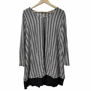 Comfy USA Womens Textured Ribbed Tunic Top Size XL Black White Lagenlook Artsy